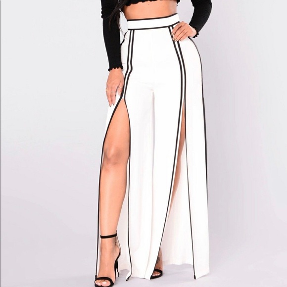 White and black flare pants - Picture 1 of 1